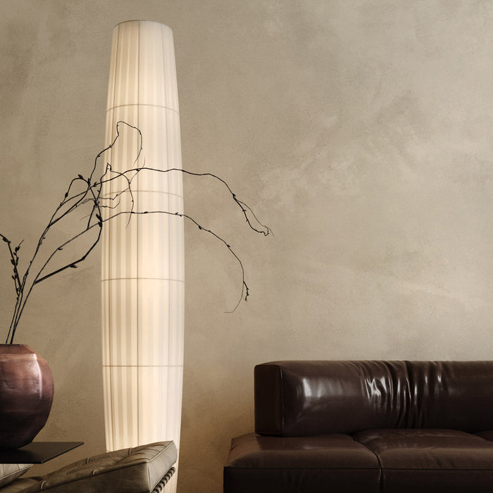 Colonne LED Floor Lamp in living room.