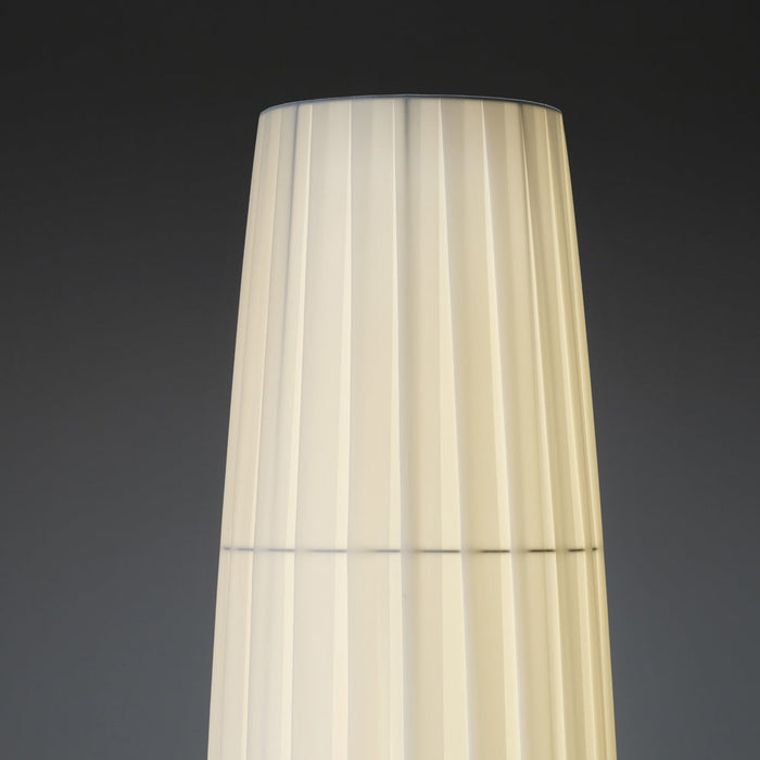 Colonne LED Floor Lamp in Detail.