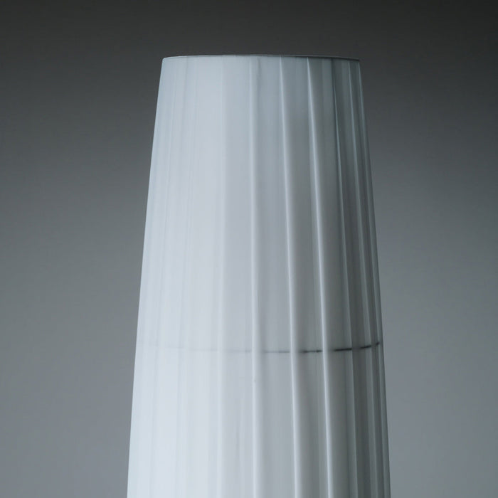 Colonne LED Floor Lamp in Detail.