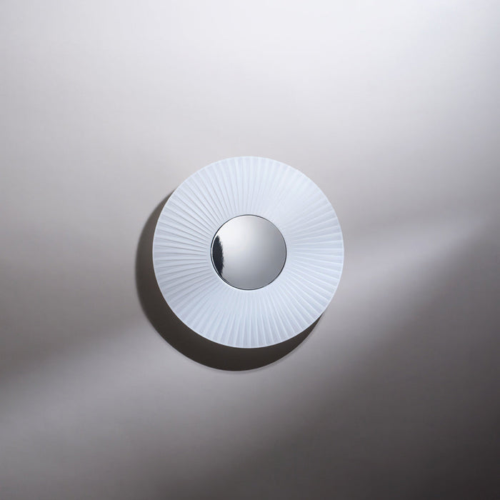 Iris LED Ceiling / Wall Light in Detail.