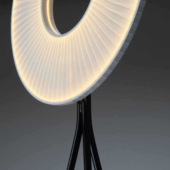 Iris LED Tripod Floor Lamp in Detail.