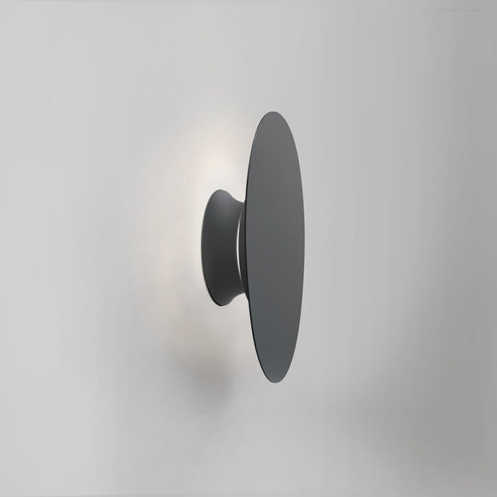Facce Alpha Raised LED Ceiling / Wall Light in Detail.