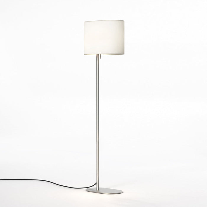 Venn Floor Lamp in Detail.