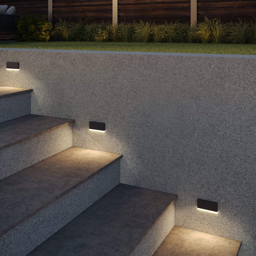 Alto Outdoor LED Horizontal Step Light in Outside Area.