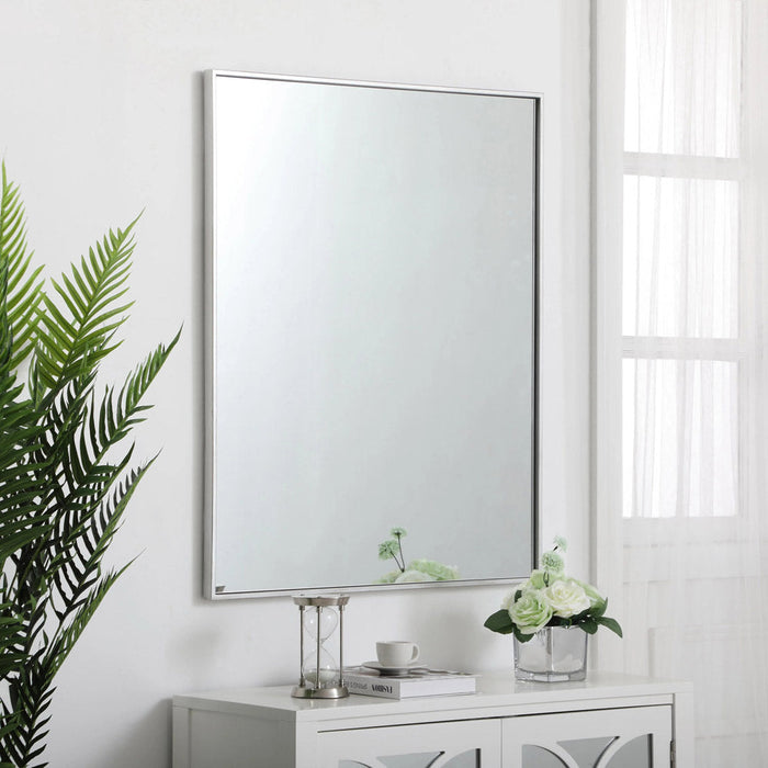 Elegant Rectangle Framed Mirror in Detail.