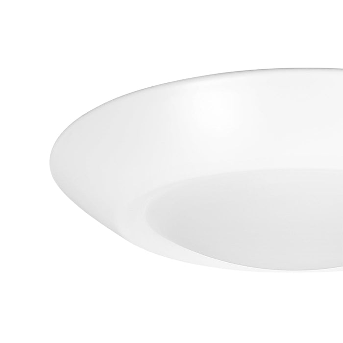 Traverse Direct LED Recessed Light in Detail.