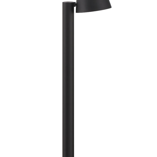 Task Portables LED Floor Lamp in Detail.