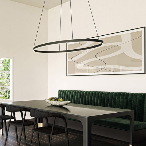 Ovale LED Linear Pendant Light in dining room.
