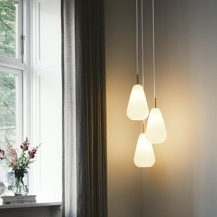 Anoli Chandelier in living room.