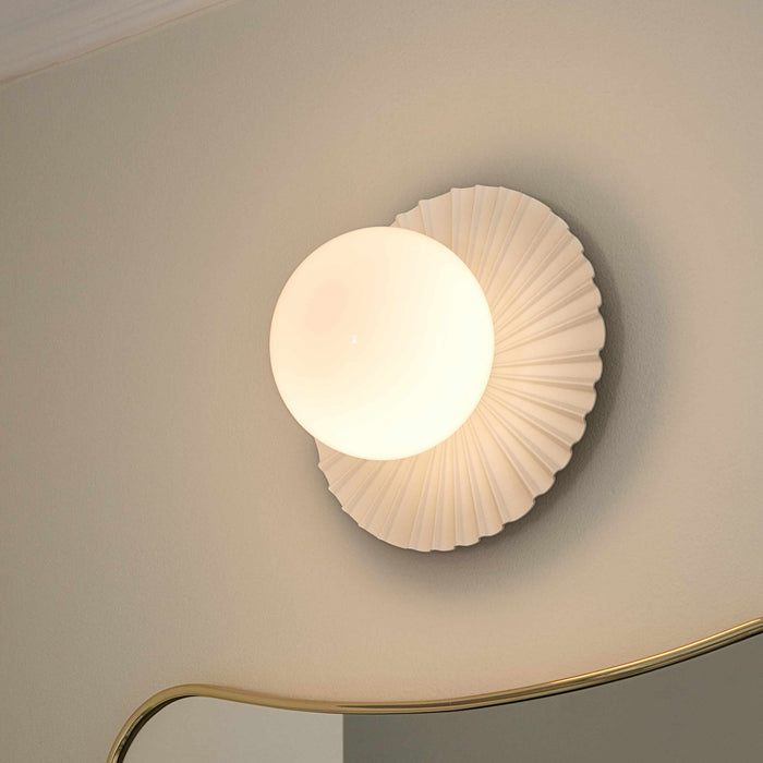 Liila Muuse Ceiling / Wall Light in Detail.