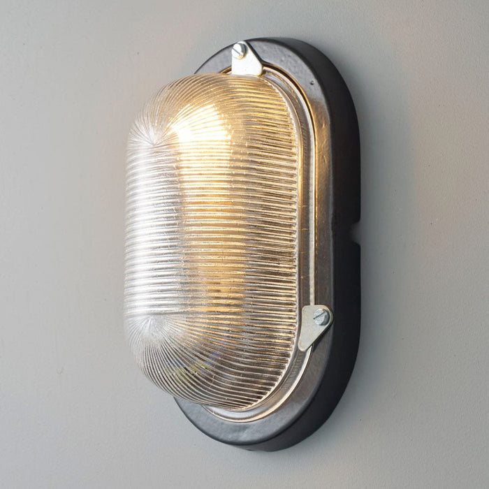 Oval Aluminium Indoor/Outdoor Wall Light in Detail.