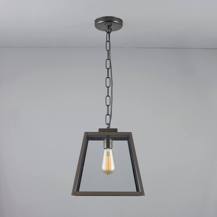 Quad Closed Top Pendant Light in Detail.