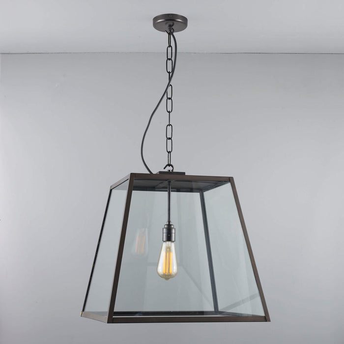 Quad Closed Top Pendant Light in Detail.