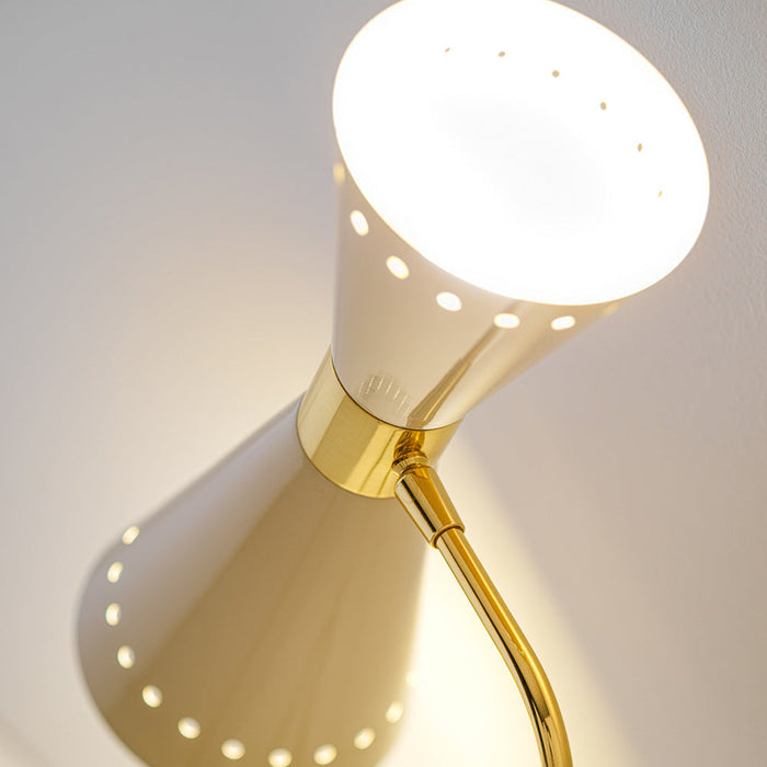 Megafono Table Lamp in Detail.