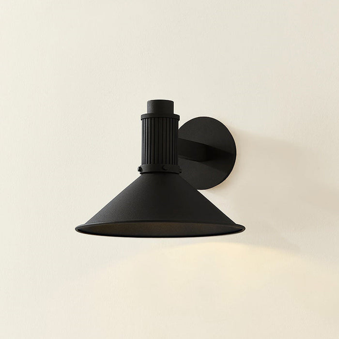 Elani Outdoor Wall Light in Detail.