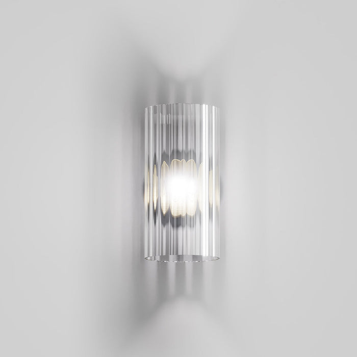 Armonia Wall Light in Detail.