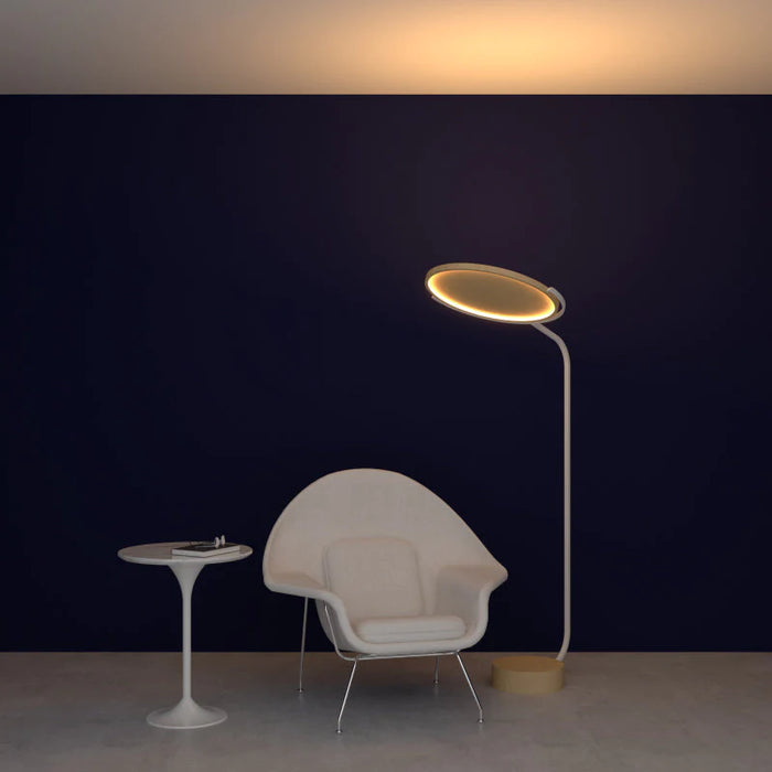 Naiá LED Floor Lamp in living room.