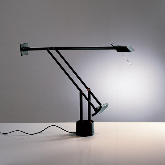 Tizio Classic Table Lamp in Black (Large).