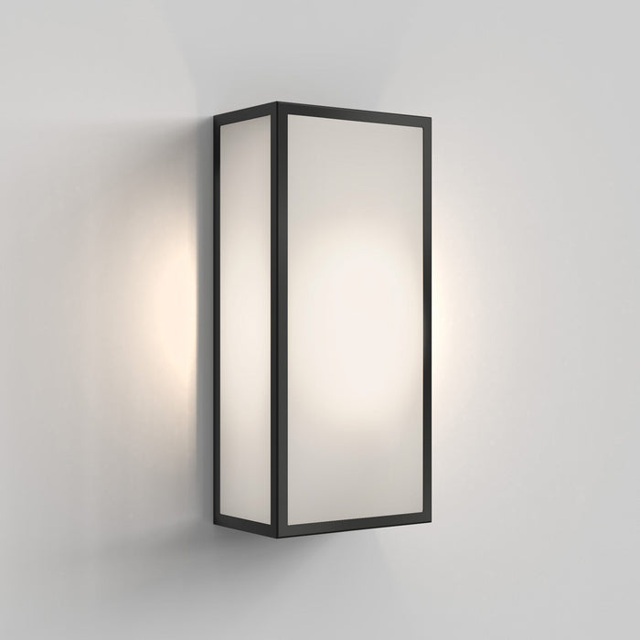 Messina Outdoor Wall Light in Detail.