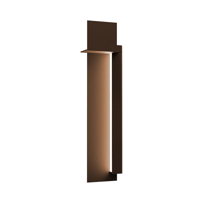 Backgate™ Outdoor LED Wall Light in Large/Textured Bronze/Right.