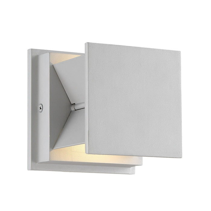 Baffled Outdoor LED Wall Light in Silver Dust.