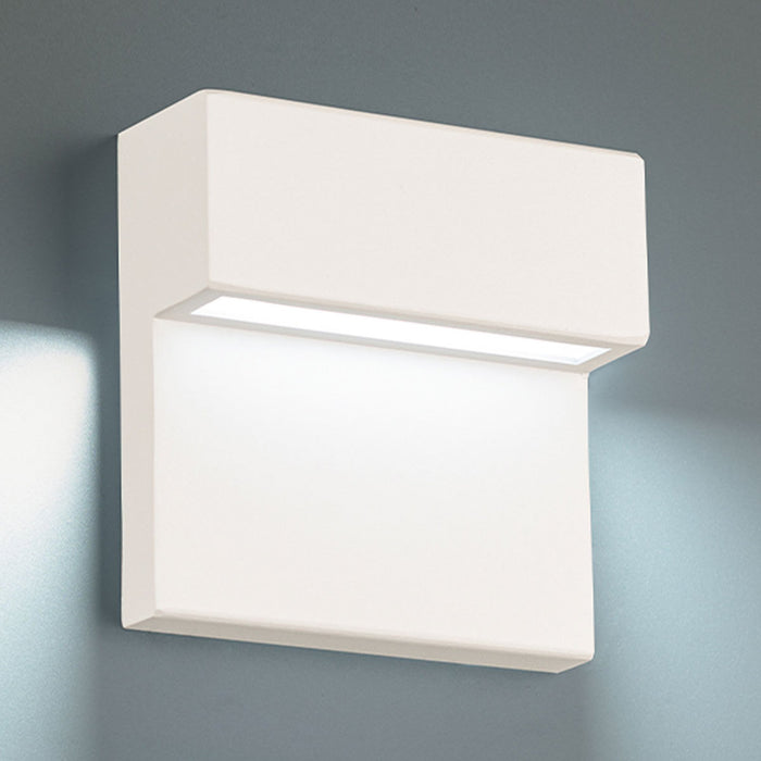 Balance Outdoor LED Wall Light in White (4000K).