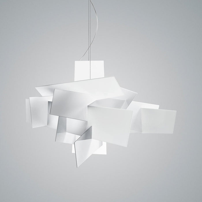 Big Bang Chandelier in White/Small/400IN/None.
