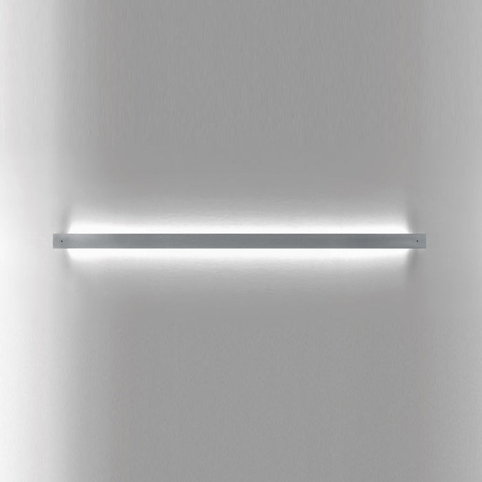 Marc Dos W LED Wall Light in Detail.