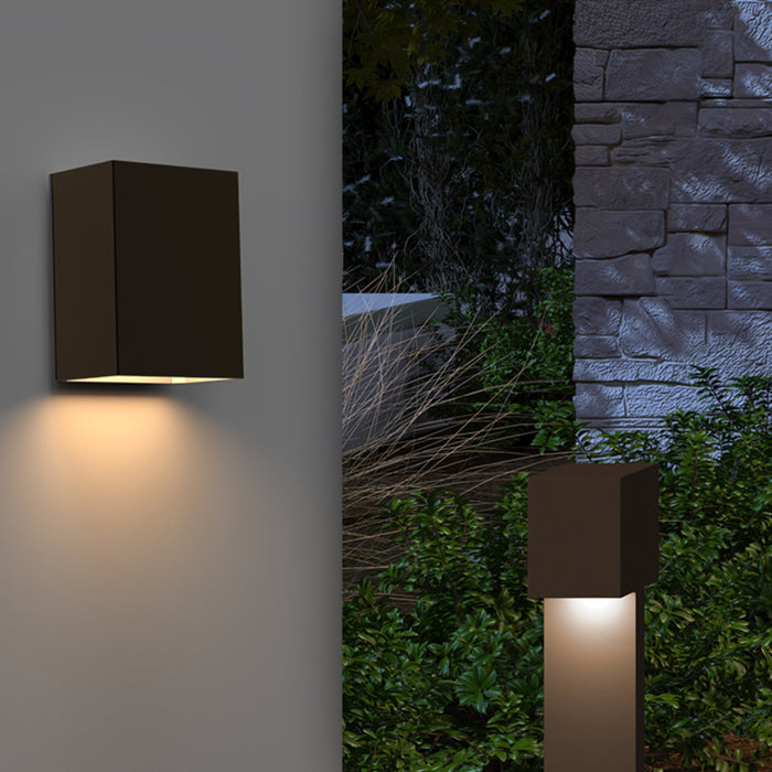 Box Outdoor LED Wall Light in outdoor.