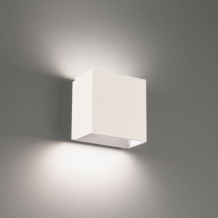 Boxi LED Wall Light in White.