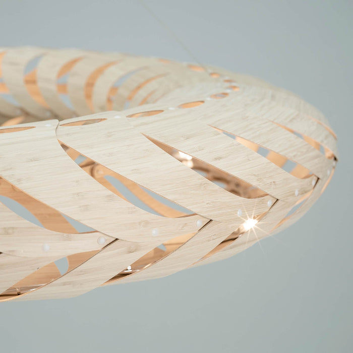 Maru Pendant Light in Detail.