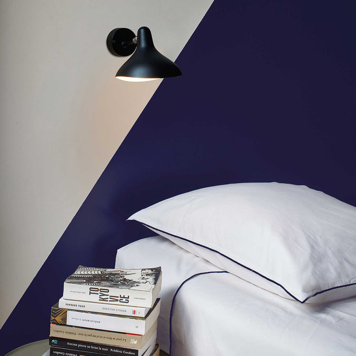Mantis BS5 LED Wall Light in bedroom.