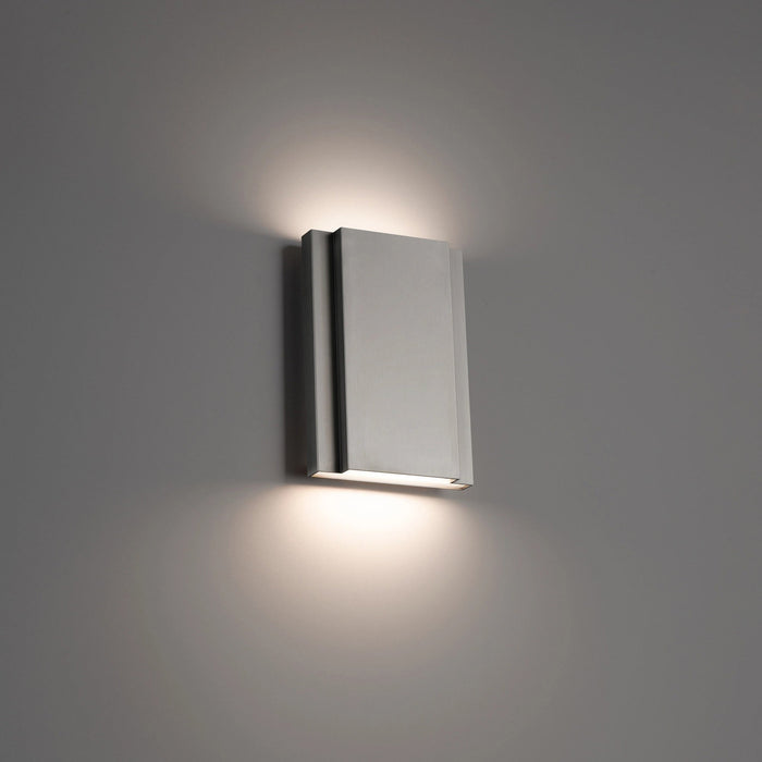 Layne LED Wall Light in Detail.