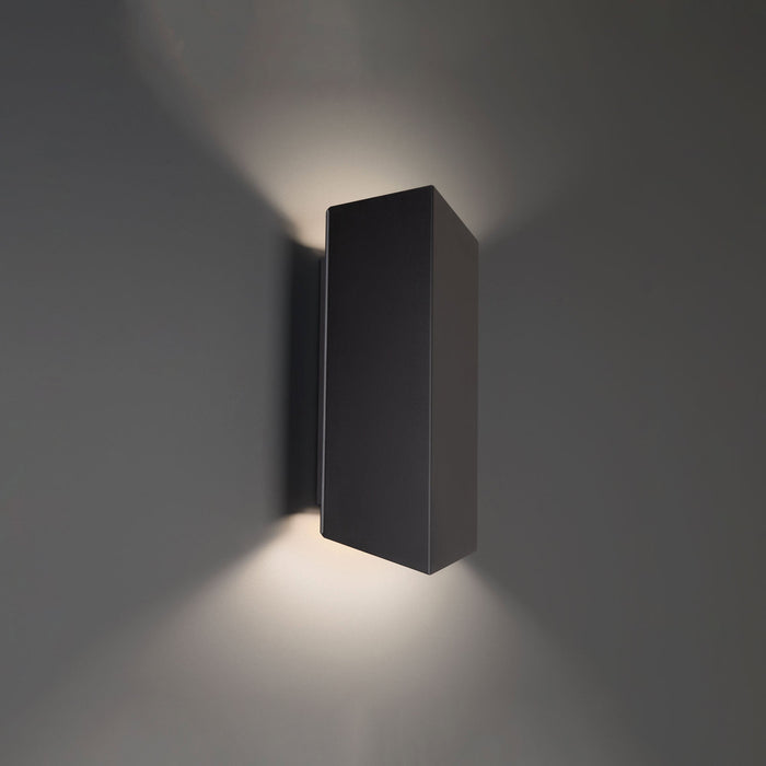 Summit Outdoor LED Wall Light in Detail.