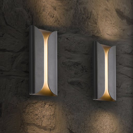 Folds Outdoor LED Wall Light in outdoor.