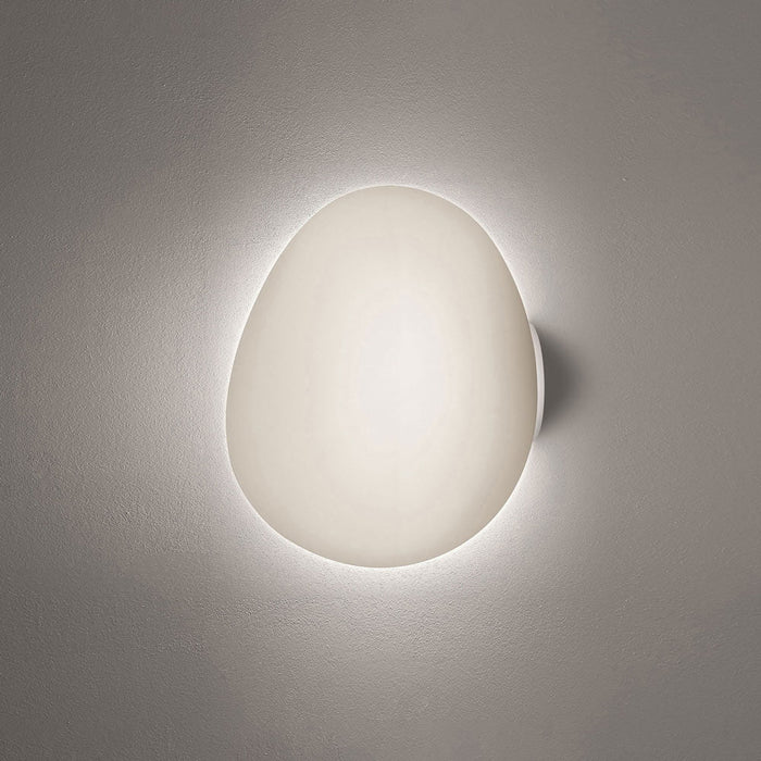 Gregg Wall Light in Large/Right Facing/White.
