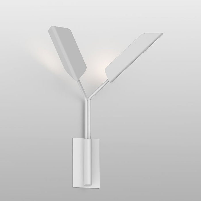 Leaf™ LED Wall Light in Detail.