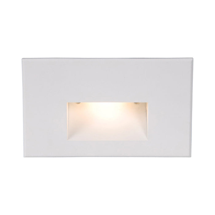 LEDme Horizontal LED Step and Wall Light in White/White on Aluminum.