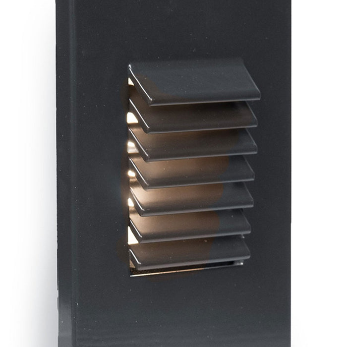 LEDme Vertical Louvered LED Step and Wall Light in Detail.