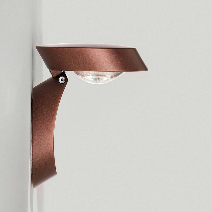 Pin-Up LED Ceiling / Wall Light in Detail.