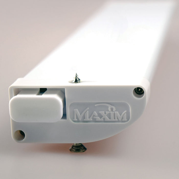CounterMax MX-L120-LO LED Undercabinet Light in Detail.