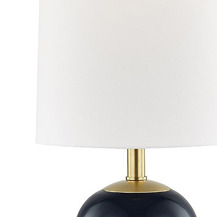 Mill Neck Table Lamp in Detail.