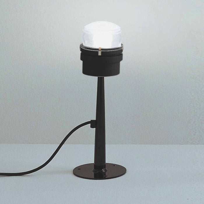 Fresnel Outdoor Floor Lamp (Short).