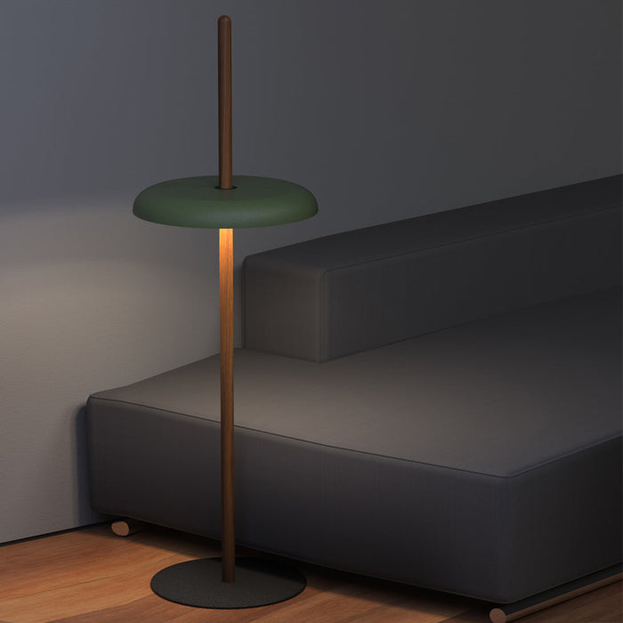 Nivel LED Floor Lamp in living room.