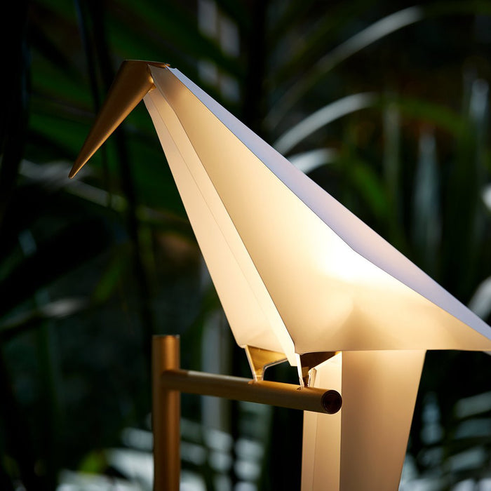 Perch LED Floor Lamp outoor.