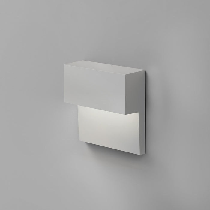 Piano LED Wall Light in Silver (7W/3000K).