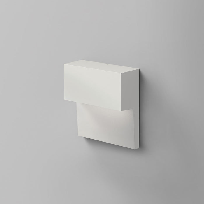Piano LED Wall Light in White (7W/3000K).