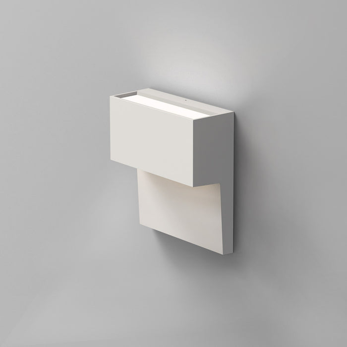 Piano LED Wall Light in White (13W/3000K).