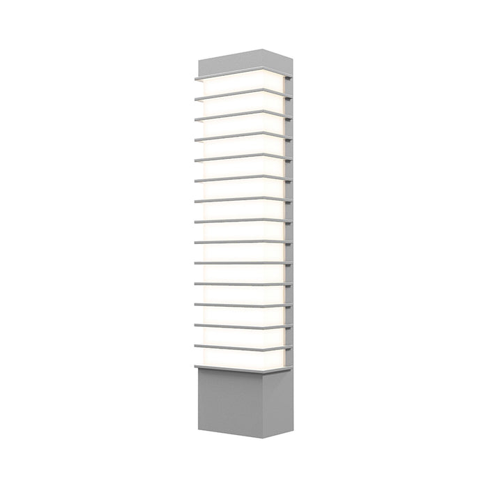 Tawa™ Outdoor LED Wall Light in Textured Gray/21" Slim.
