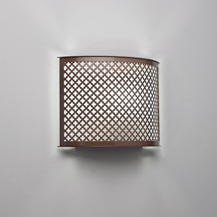 Clarus Wall Light in Detail.